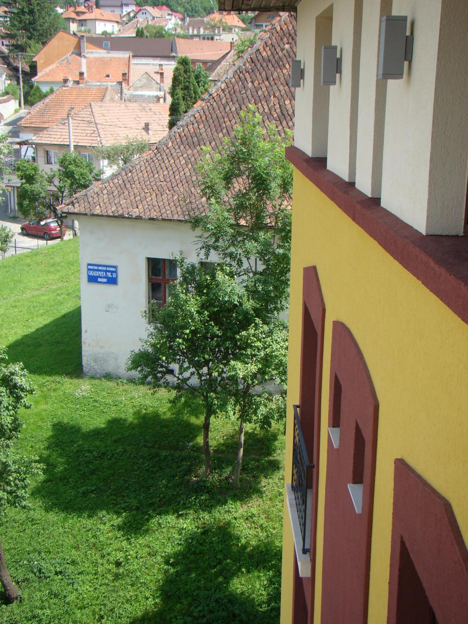 Coroana Brasovului Hotel Exterior photo